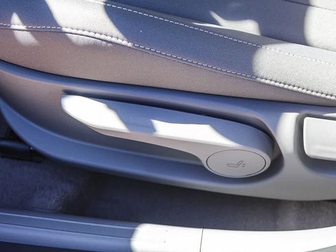 Certified 2026 Hyundai Elantra Sport FWD image 28