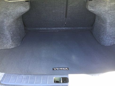 Used 2015 Nissan Versa w/ SL Tech Package FWD image 17