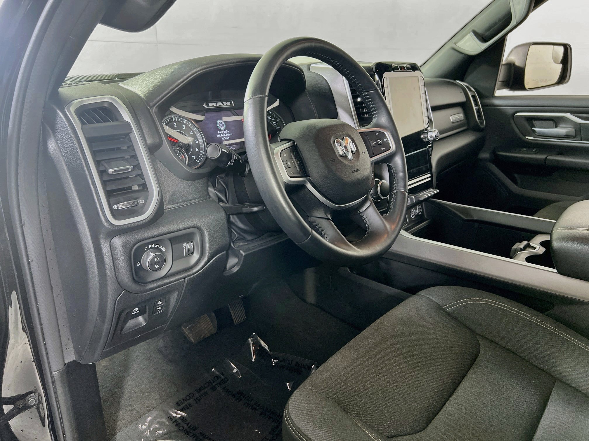 Used 2023 RAM 1500 Big Horn AWD/4WD image 9
