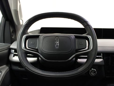 Used 2025 Lincoln Navigator L Reserve AWD/4WD image 26