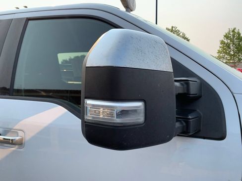 Used 2021 Ford F250 XLT w/ XLT Premium Package AWD/4WD image 16