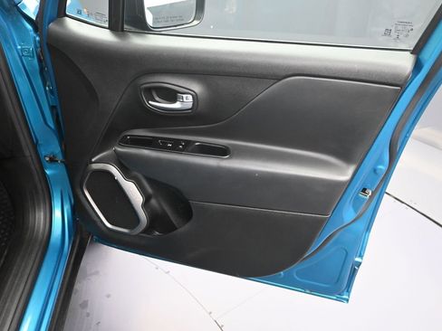 Used 2022 Jeep Renegade Latitude w/ Sun/Sound Group image 36