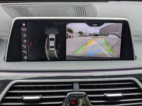 Used 2019 BMW 740i w/ M Sport Package image 15