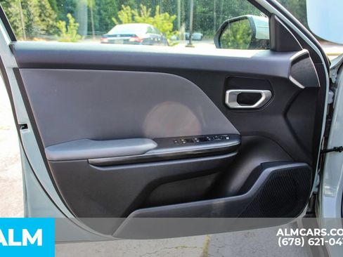 Used 2025 Kia K4 FWD image 37