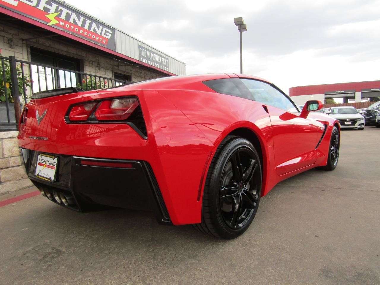 Used 2016 Chevrolet Corvette Stingray Coupe RWD image 5