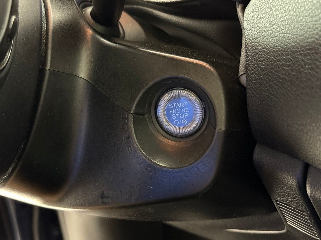Used 2023 Jeep Renegade Latitude AWD/4WD image 26