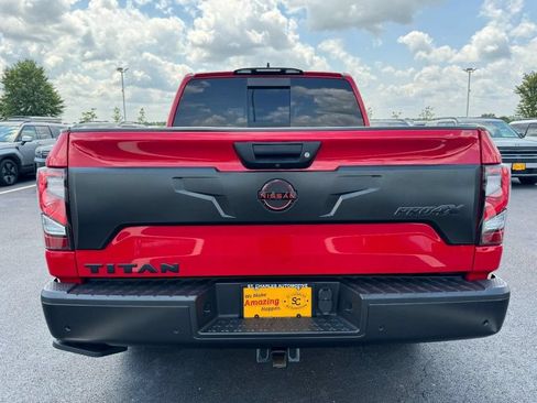 Used 2023 Nissan Titan PRO-4X w/ Pro-4x Convenience Package AWD/4WD image 4