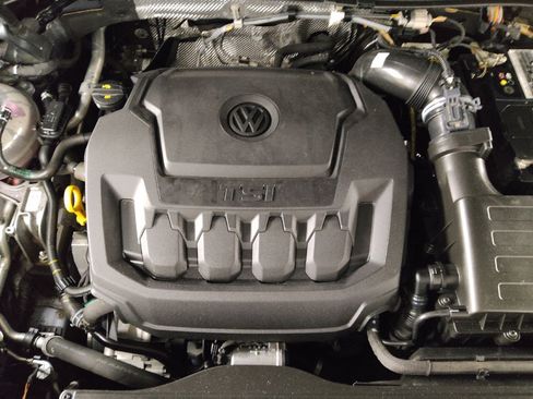 Used 2022 Volkswagen Tiguan SE FWD image 30