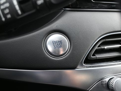 Used 2022 Hyundai Palisade Limited image 23