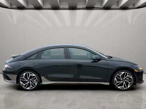 Used 2023 Hyundai Ioniq 6 SEL RWD image 5