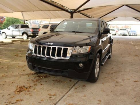 Used 2012 Jeep Grand Cherokee Laredo image 3