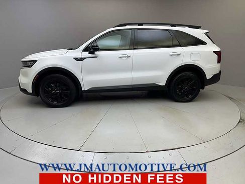 Used 2023 Kia Sorento S AWD/4WD image 2
