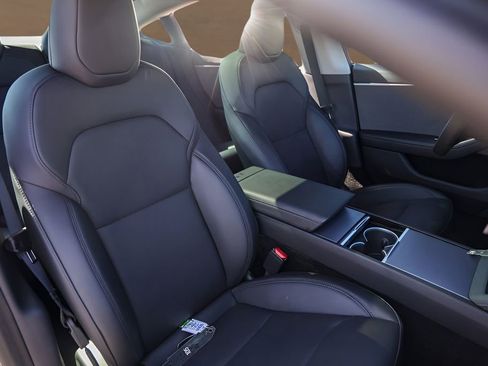 Used 2025 Tesla Model 3 Long Range image 29