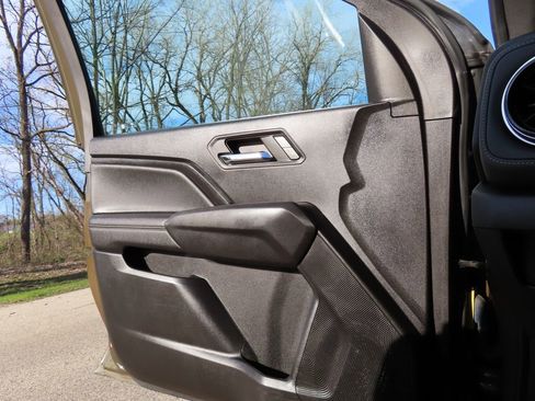 Used 2023 Chevrolet Colorado LT w/ LT Convenience Package II AWD/4WD image 23