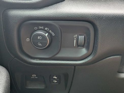 Used 2021 RAM 1500 Big Horn RWD image 26