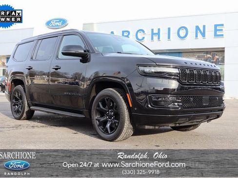 Used 2023 Jeep Wagoneer Series II image 1