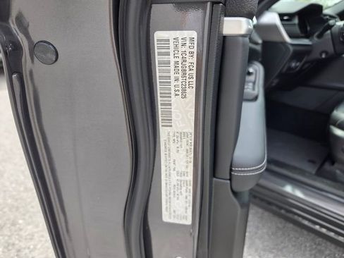 New 2026 Jeep Grand Cherokee Limited w/ Luxury Tech Group II RWD image 20