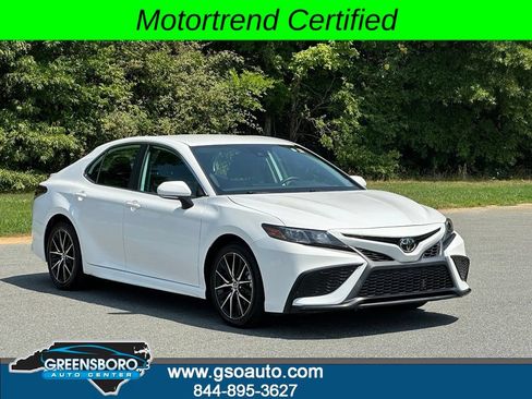 Used 2023 Toyota Camry SE FWD image 2