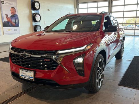 New 2026 Chevrolet Trax RS w/ Driver Confidence Package FWD image 8