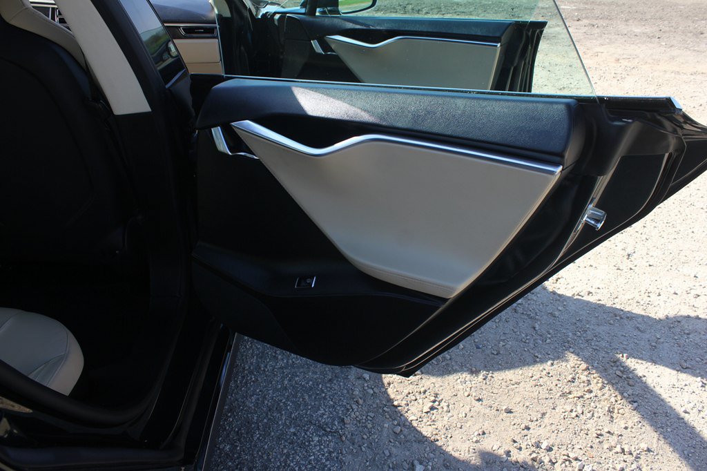 Used 2013 Tesla Model S RWD image 34