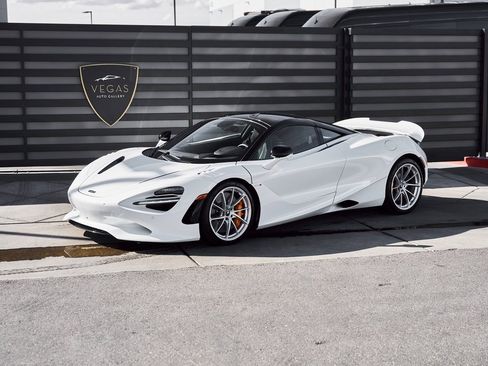 Used 2024 McLaren 750S image 5