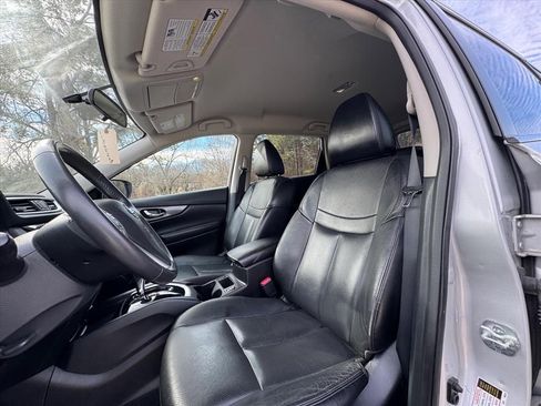 Used 2014 Nissan Rogue SL image 16