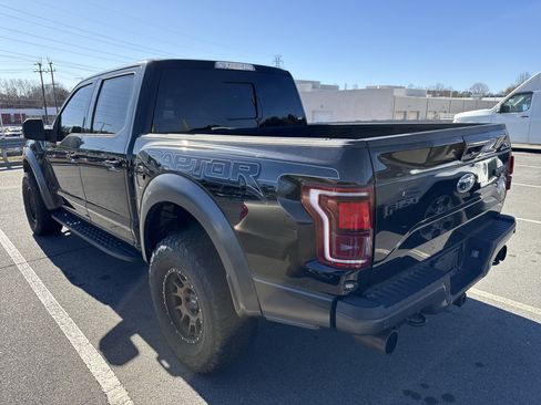 Used 2017 Ford F150 Raptor w/ Equipment Group 802A Luxury image 8