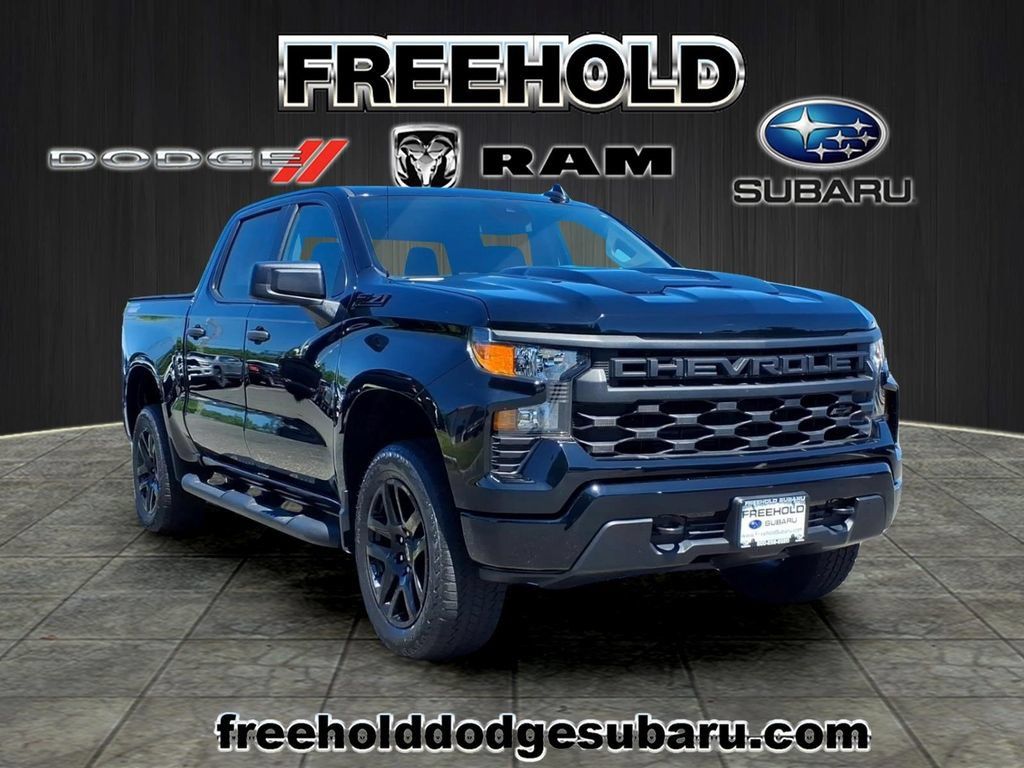 Used 2024 Chevrolet Silverado 1500 Custom Trail Boss w/ Turbomax Blackout Package AWD/4WD image 1