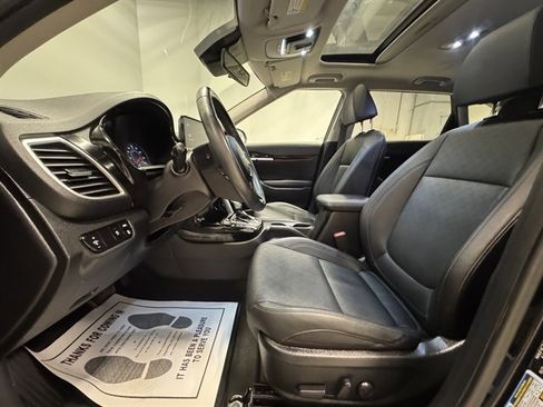Used 2022 Kia Seltos EX image 16