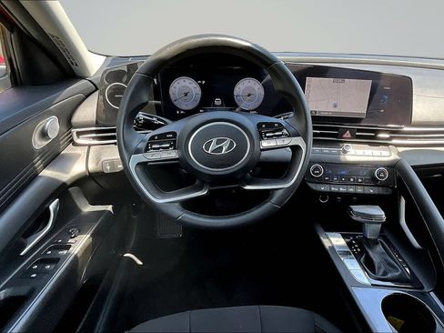 Used 2023 Hyundai Elantra SEL w/ Convenience Package FWD image 7