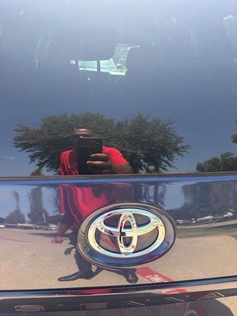 Used 2020 Toyota Sienna SE FWD image 4