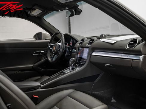 Used 2018 Porsche 718 Cayman S image 54