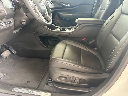 Used 2023 GMC Acadia SLT w/ Technology Package FWD image 15