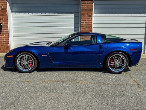 Used 2007 Chevrolet Corvette Z06 w/ Preferred Equipment Group image 19