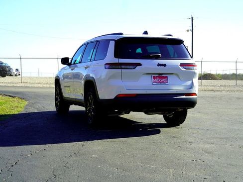 New 2025 Jeep Grand Cherokee L Altitude image 8