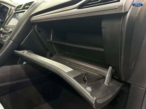 Used 2019 Ford Fusion SE w/ Equipment Group 151A image 21