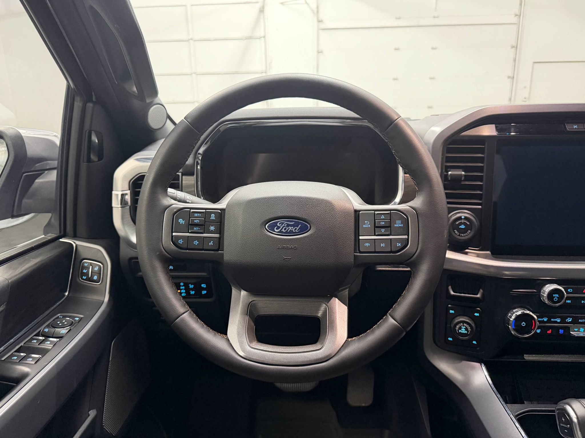 Used 2025 Ford F150 Lariat w/ Equipment Group 501A Mid AWD/4WD image 28