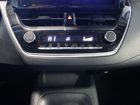 Used 2024 Toyota Corolla LE image 27