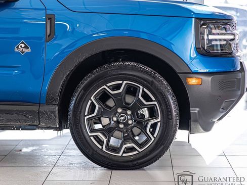 Used 2025 Ford Bronco Sport Outer Banks w/ Outer Banks Tech Package+ image 11