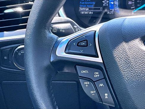 Certified 2019 Ford Edge Titanium w/ Equipment Group 301A FWD image 19