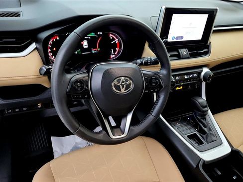 Certified 2023 Toyota RAV4 XLE image 33