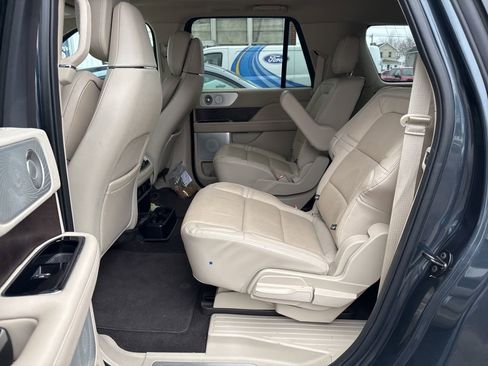 Used 2021 Lincoln Navigator L Reserve w/ Luxury Package image 6