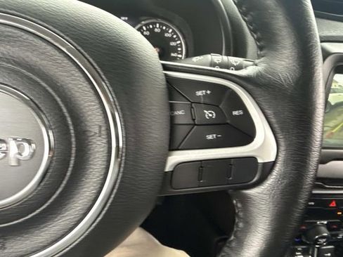 Used 2021 Jeep Renegade Latitude w/ Convenience Group image 31