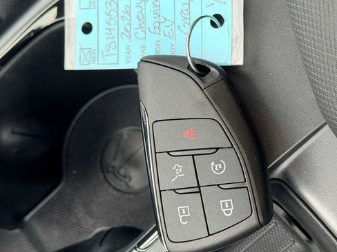 New 2026 Chevrolet Equinox EV RS image 32