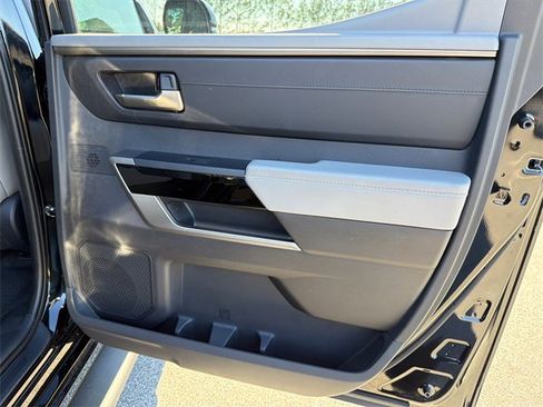 Used 2025 Toyota Tundra Limited image 16
