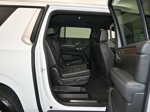 Certified 2023 Chevrolet Suburban Premier RWD image 27