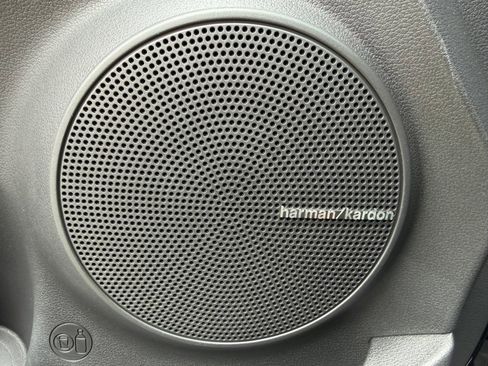 Used 2023 Hyundai Kona Limited FWD image 10