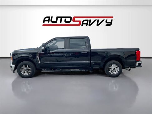 Used 2023 Ford F250 XL w/ XL Chrome Package image 4