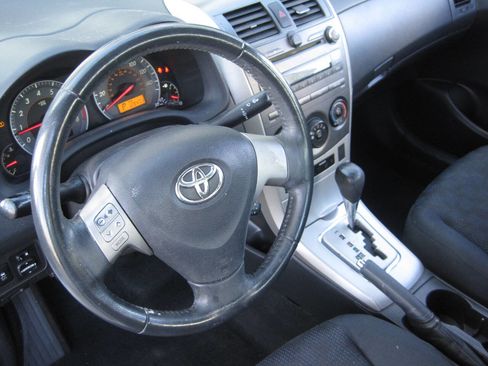 Used 2010 Toyota Corolla S image 23