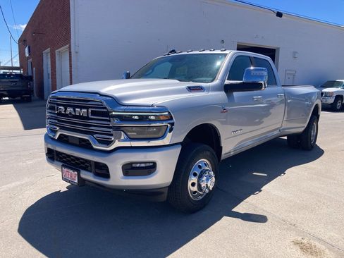 New 2026 RAM 3500 Laramie w/ Max Tow Package AWD/4WD image 9